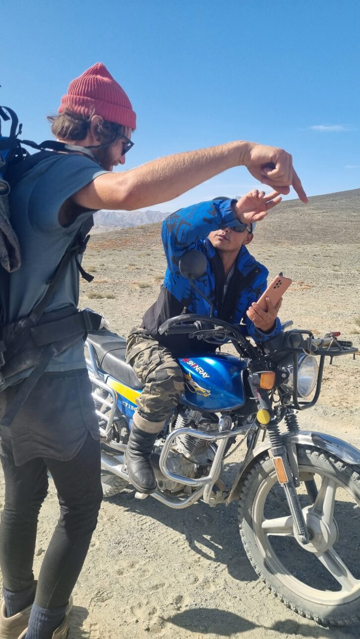 Kommunikation mit Händen und Füssen in der Mongolei