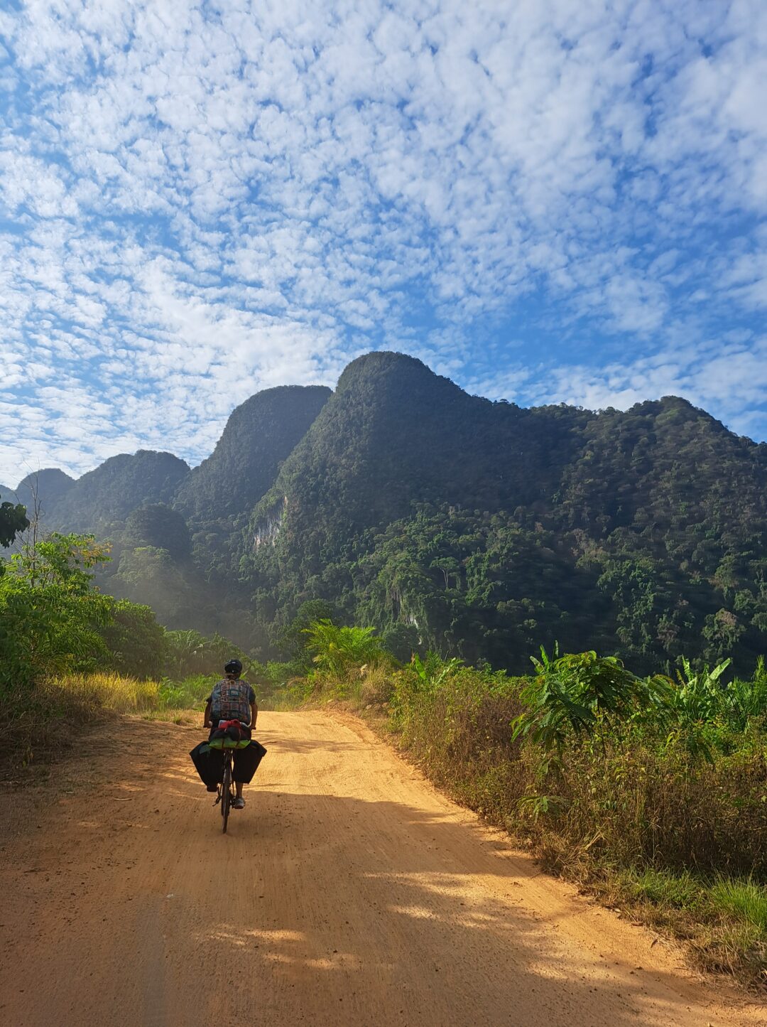 Fahrradfahrt im Süden Thailands